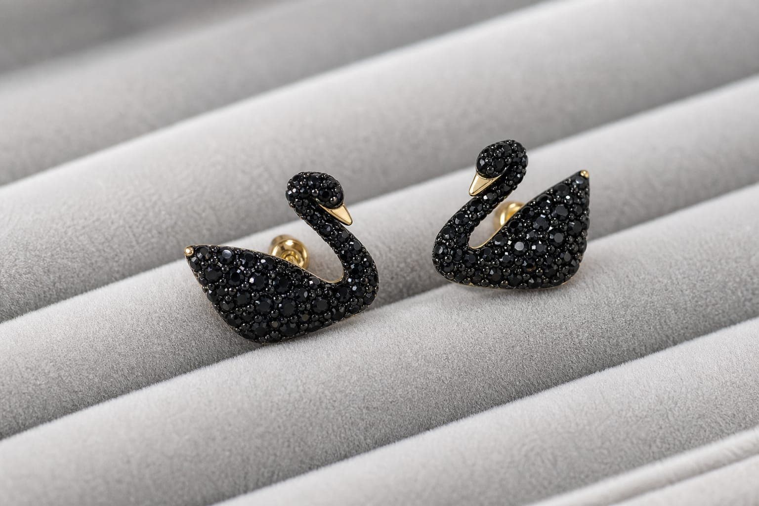 Black Swan Earrings — photo 2