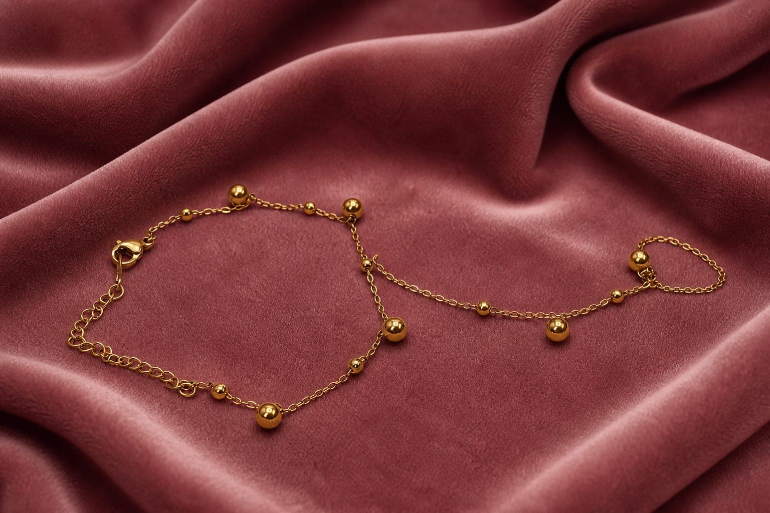 Gold Ball Handchain — photo 3