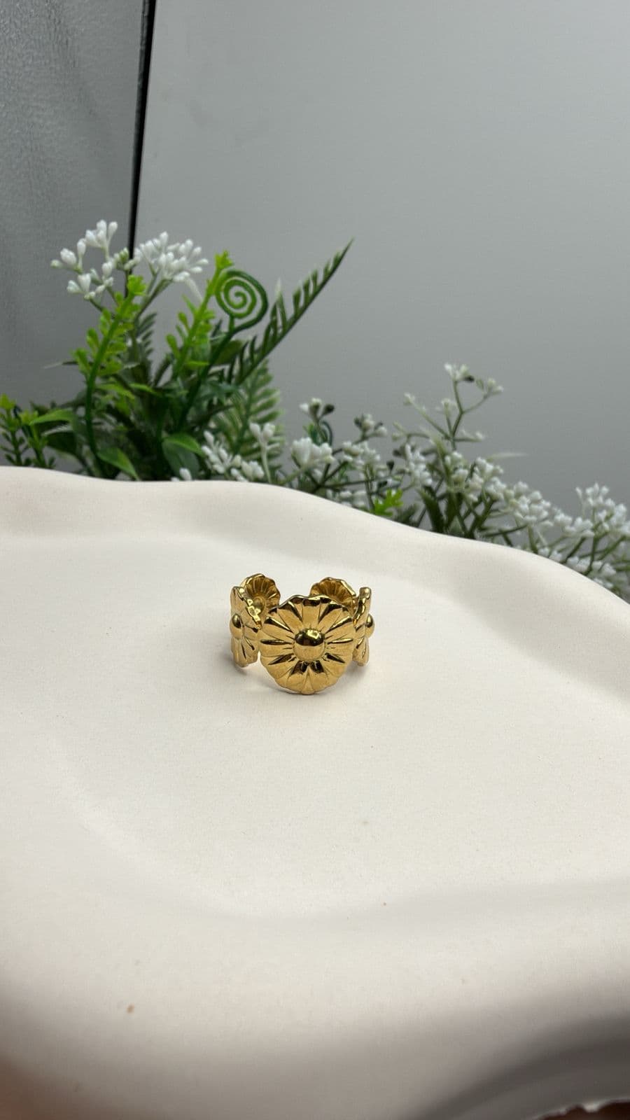 Adjustable Floral Ring (1)